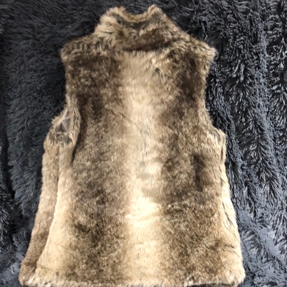Fur vest - Picture 4 of 4